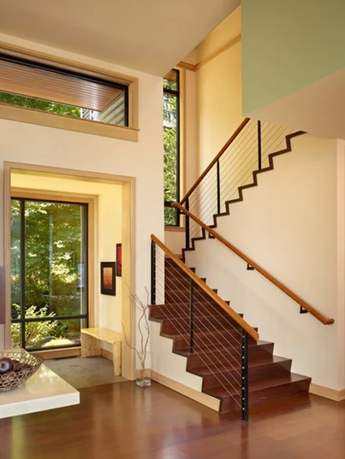 Innovatives nachhaltiges Haus treppen geländer traditionell stufen