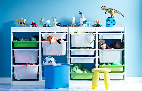 Kinderzimmer Einrichtung mit skurrilem Stil blau wände spielzeuge