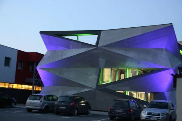 Kulturzentrum Sportzentrum beleuchtung exterieur
