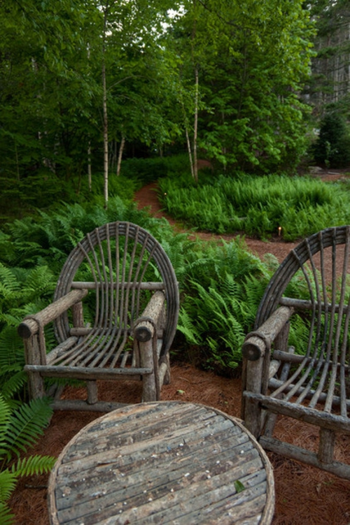 Landschaftsarchitektur mit nachhaltig gewonnenem Holz stühle rustikal