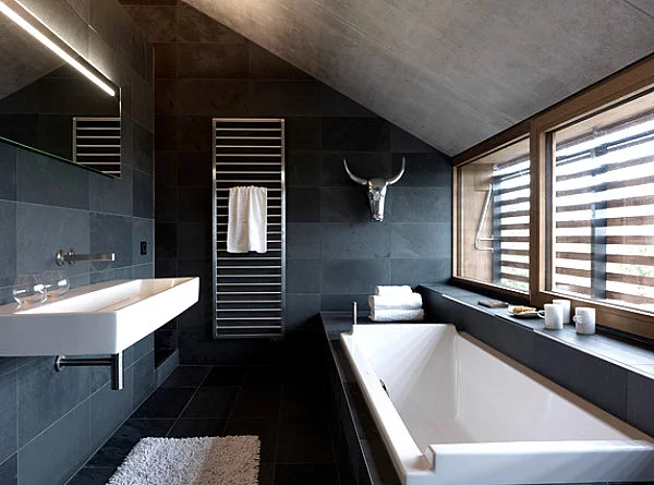 Luxus Badezimmer Designs metalisch schwarz details akzente