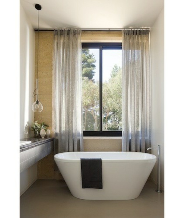 australisches haus design schlichte freistehende badewanne aus weißer keramik