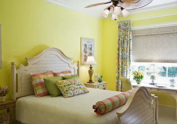 das private gästezimmer neu gestalten gelb wand frisch design