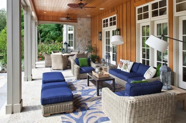 die perfekten outdoor möbel aus rattan dunkelblau gepolstert