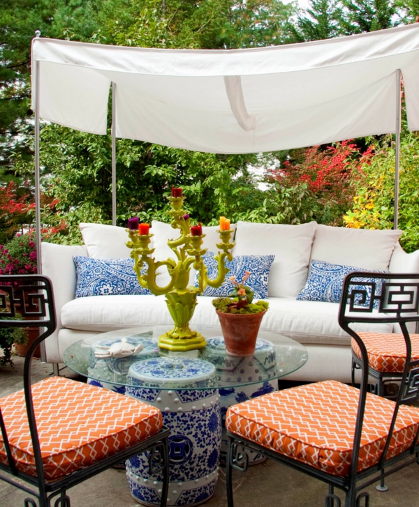 die perfekten outdoor möbel extravagant mit filigranen muster und anregenden farben