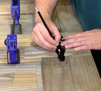 DIY Kopfteil – wie Sie Ihr eigenes rustikales Kopfteil aus alten Türen selber machen können