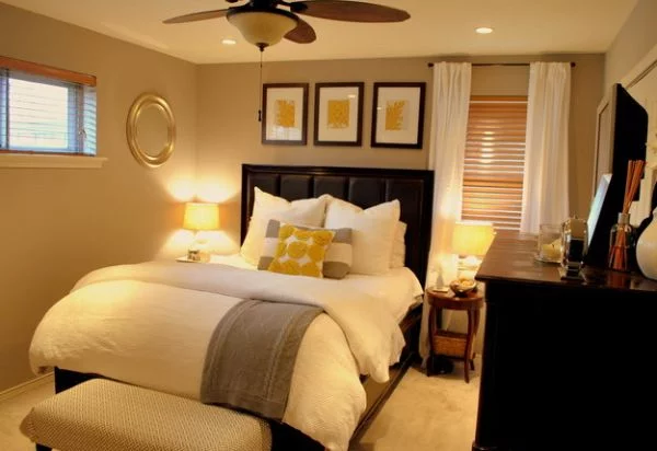 kleine schlafzimmer luxuriös mit goldgelben akzenten