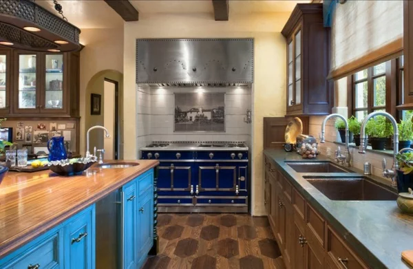 schickes küchen design antik schränke in meeresblau retro herd