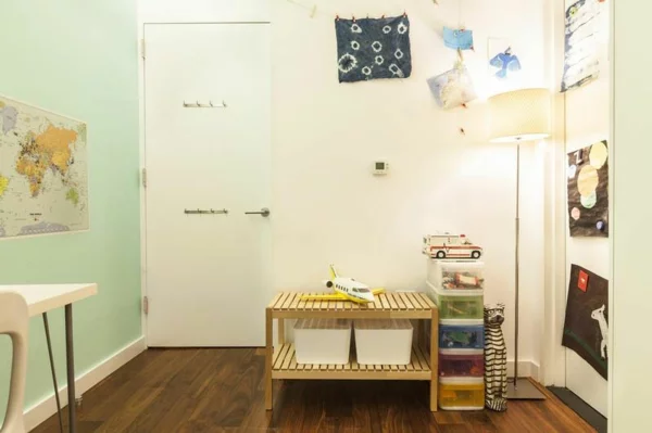 moderne Wohnung in SoHo holz bodenbelag kinderzimmer