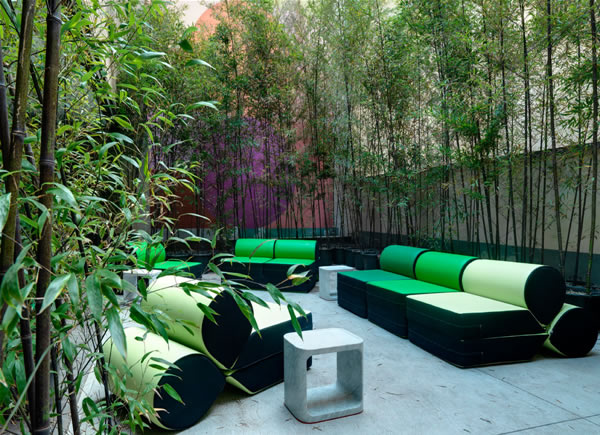moderne möbel bambus pflanzen geometrische formen in grasgrün und minzgrün