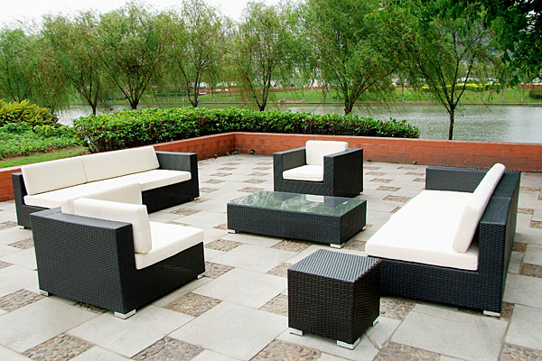 moderne möbel für ihre terrasse klassisch in schwarz und weiß rattan und stoff
