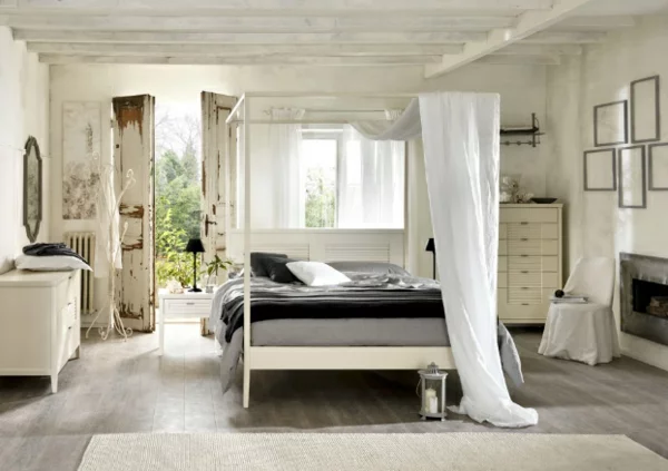 schlafzimmer designs mit natürlichem flair betthimmel aus holz mit feinem stoff