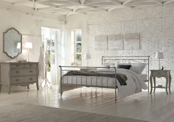 schlafzimmer designs mit natürlichem flair ziegelwand in weiß metallbett