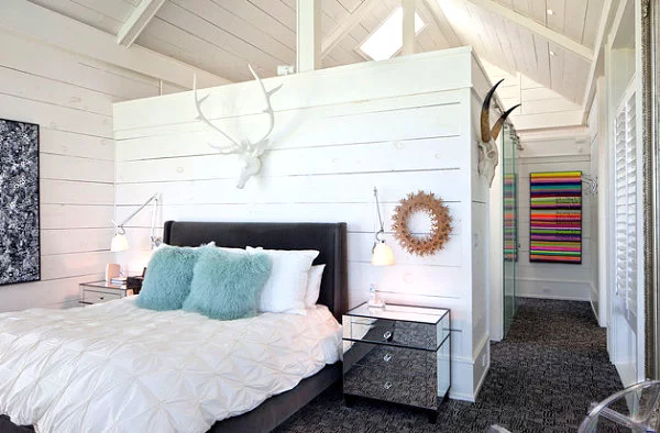 leuchtende Farben im Interior Design schlafzimmer rustikal weiß