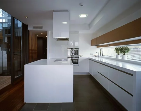 zeitgenössische luxus doppelhäuser minimalistische küche glänzend weiß