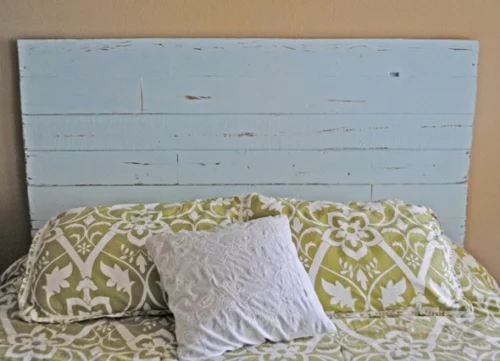 DIY Vintage Kopfteil für Ihr Bett selber machen blau holzplatten bettwäsche