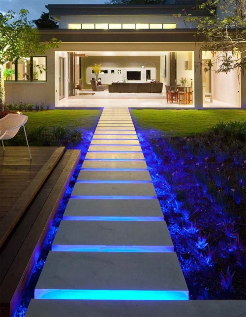 LED beleuchtung außentreppen pflaster fußweg blau farbe modern