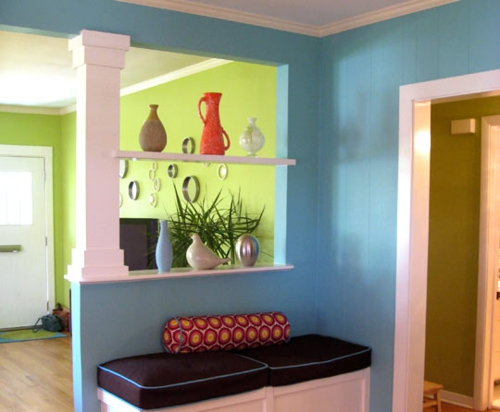Moderne Wandfarbe fürs Zuhause blau trennwand regale  offen