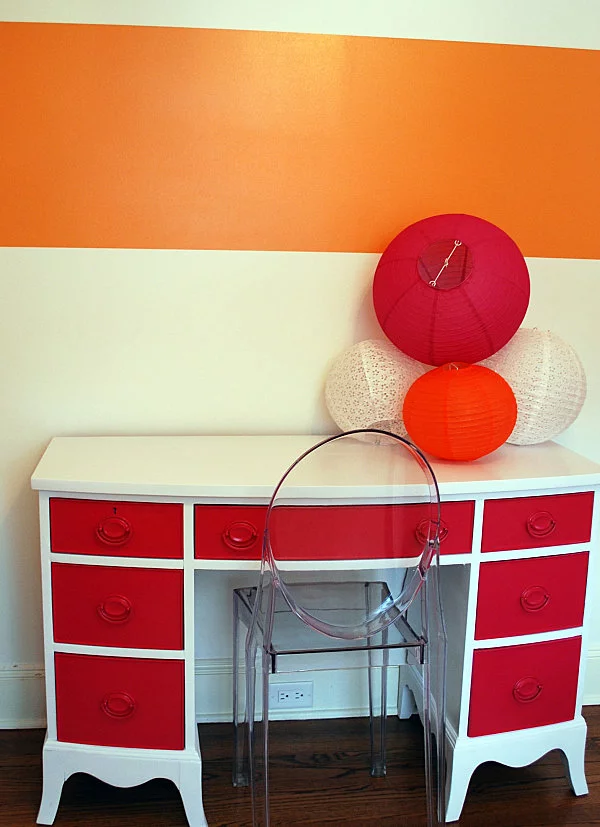 Rote Möbel Designs klassisch schreibtisch schubladen acrylstuhl dekoration
