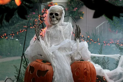 außenbereich deko halloween ideen selber machen DIY erschreckend