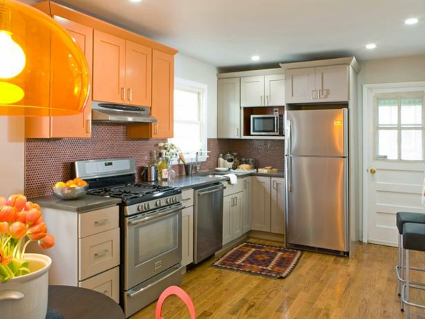 die farbgestaltung ihrer langweiligen küche orange und weiße schränke