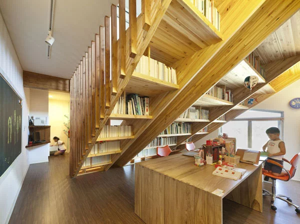 faszinierende hobby häuser schreibtisch unter der treppenbibliothek