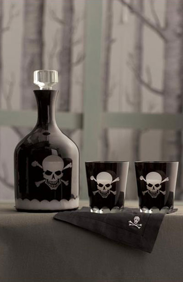 haushaltwaren geschirr flaschen gläser schwarz halloween dekoration