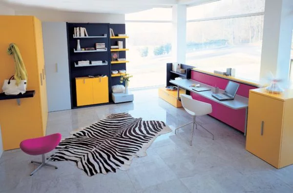 intelligente designs mit klappbett eleganter scheibtisch in pink und grau