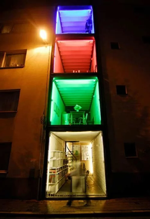 lichtspiel design container haus innovativ urban beleuchtung