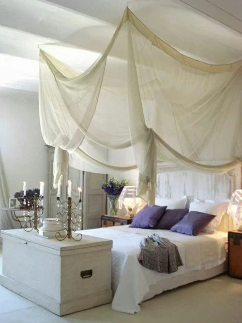 romantische schlafzimmer einrichtung betthimmel aus zartem durchsichtigem stoff