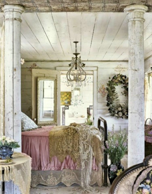 romantische schlafzimmer einrichtung robuste antiksäulen