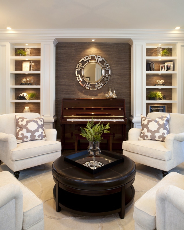 Klassische Möbel fürs Wohnzimmer gepolstert leder rund tisch wandspiegel