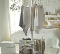 Elegantes Schlafzimmer in Gold und Weiß dekoriert