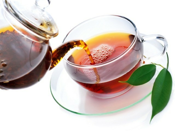 kaffee oder tee trinken tasse gesund teekanne