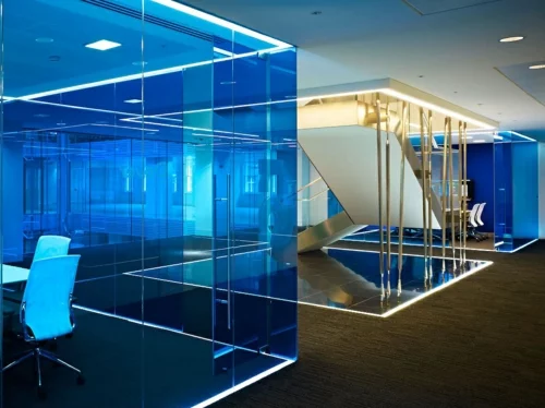 ultramoderne coole Office Designs glaswände trennen blau glas