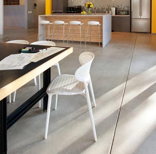 ultramoderne coole Office Designs nachhaltig interieur möbel beton boden