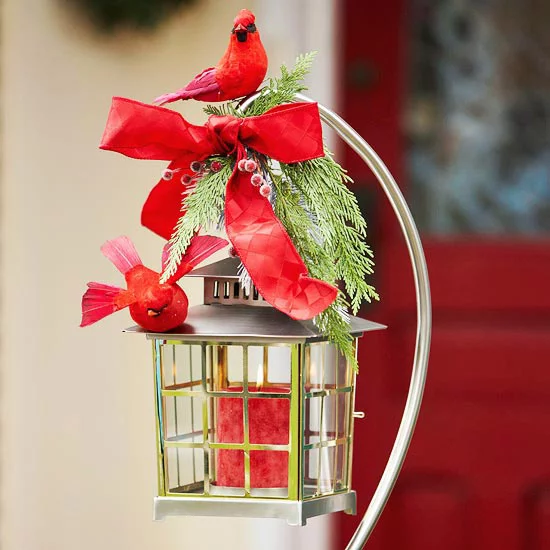 weihnachten verzierung ornamente eingang rot kerzen vogel