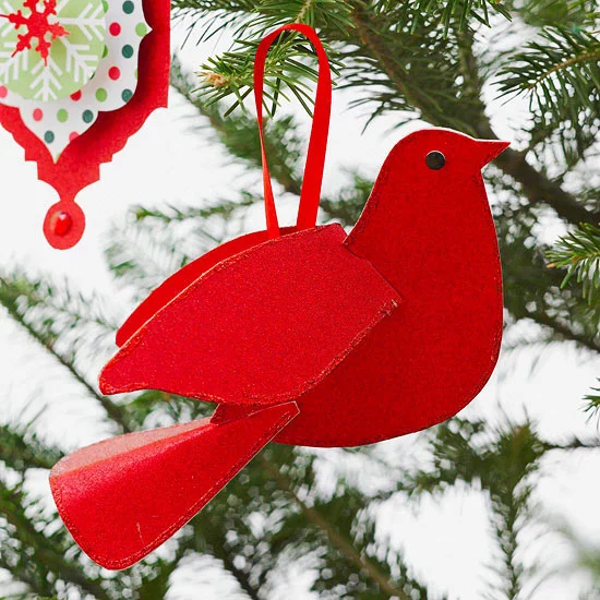 weihnachtsdekoration aus papier anhänger rote taube