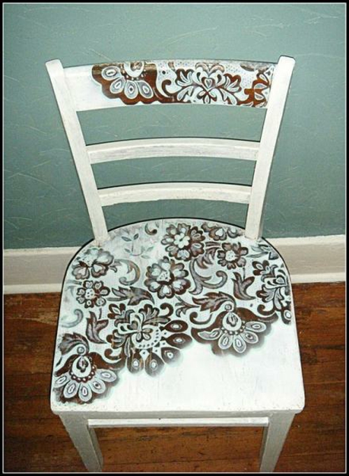  Dekoideen für bemalte Möbel stuhl muster blumen braun weiß