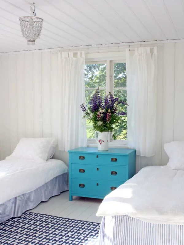 günstig einrichten blau kommode einzelbetten schlaftzimmer
