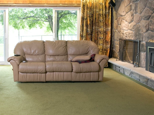untergeschoss einrichten und renovieren sofa wohnbereich leder braun