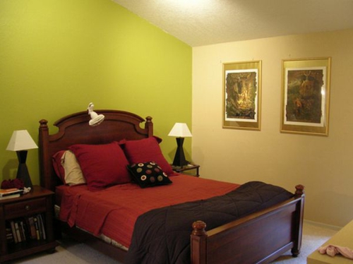  Wandgestaltung kontrastwand schlafzimmer hellgrün bettgestell