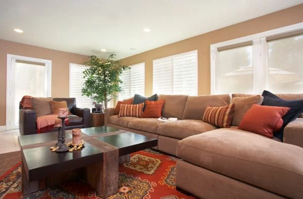 Luxus Wohnzimmer einrichten braun sofa