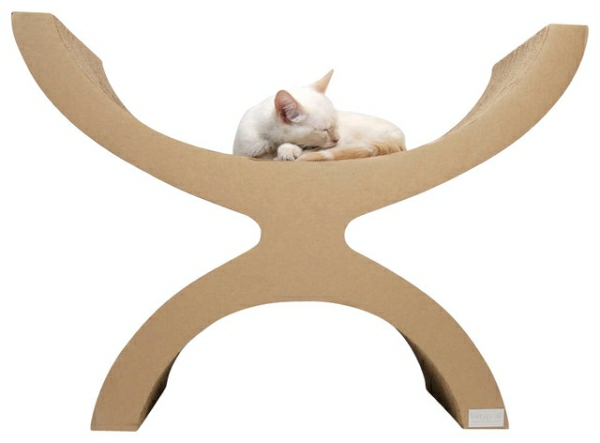 Modernes Zubehör für Ihre Haustiere weiße katze schlafen