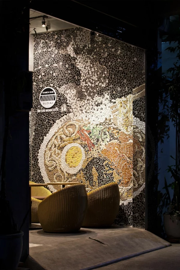 Wandgestaltung mit Mosaikfliesen im Nudel sessel schüssel pasta