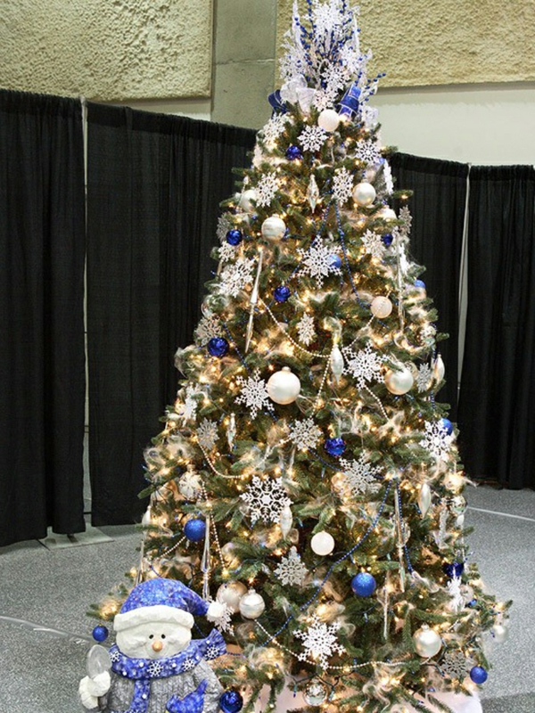 dekoration für künstlichen Weihnachtsbaum schneemann