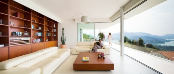 exklusive villa minimalistische möbel aus nussbaumholz