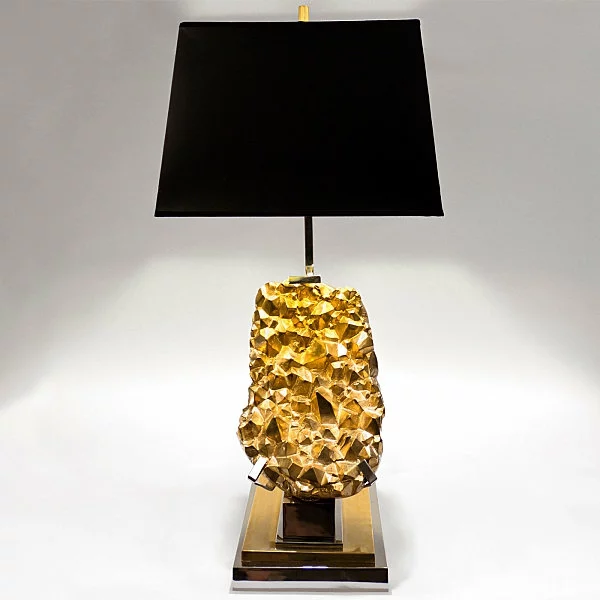 goldtouch lampenfuß aus messing mit schwarzem lampenschirm