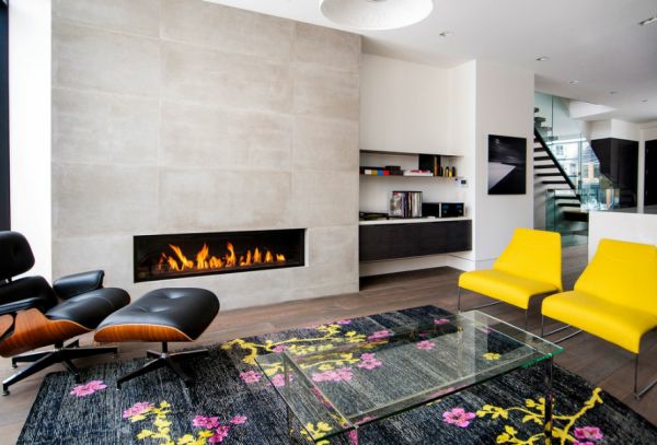 wohnzimmer farben texturen gelb auflagen stühle