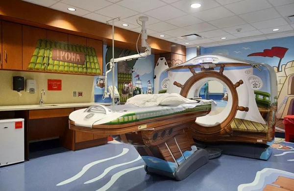 CT Scanner in einer Kinderklinik nautisch design originell weniger stressvoll